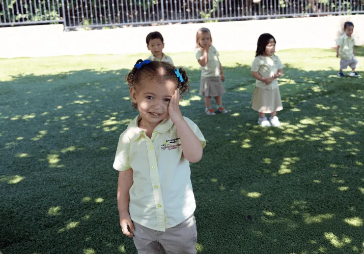 Niños aprendiendo en Palos Verdes Montessori Academy, Palos Verdes Peninsula – foto 44