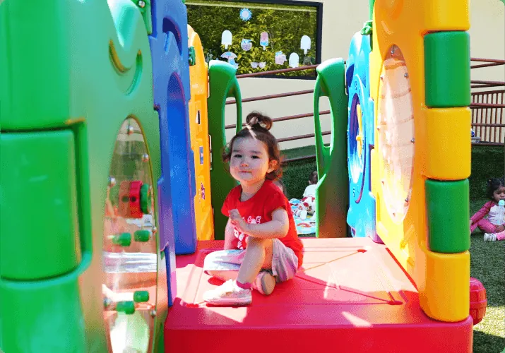 Niños aprendiendo en Palos Verdes Montessori Academy, Palos Verdes Peninsula – foto 26